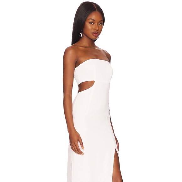 REVOLVE Paola Maxi Dress in White
superdown - Picture 4 of 5